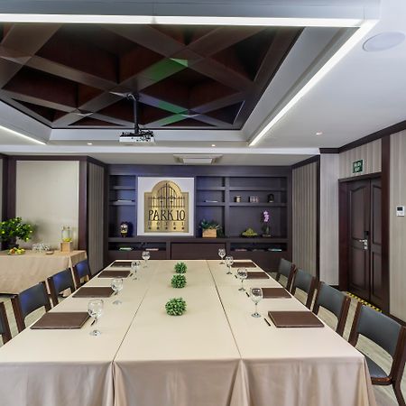 Hotel Park10 Медельїн Екстер'єр фото Meeting room