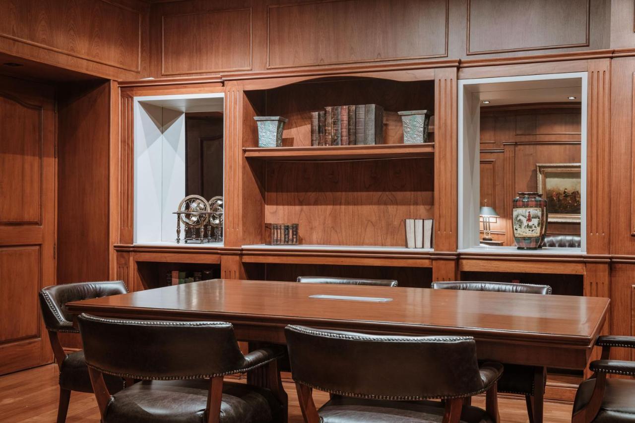Hotel Park10 Медельїн Екстер'єр фото The boardroom of the 1900–1910 building