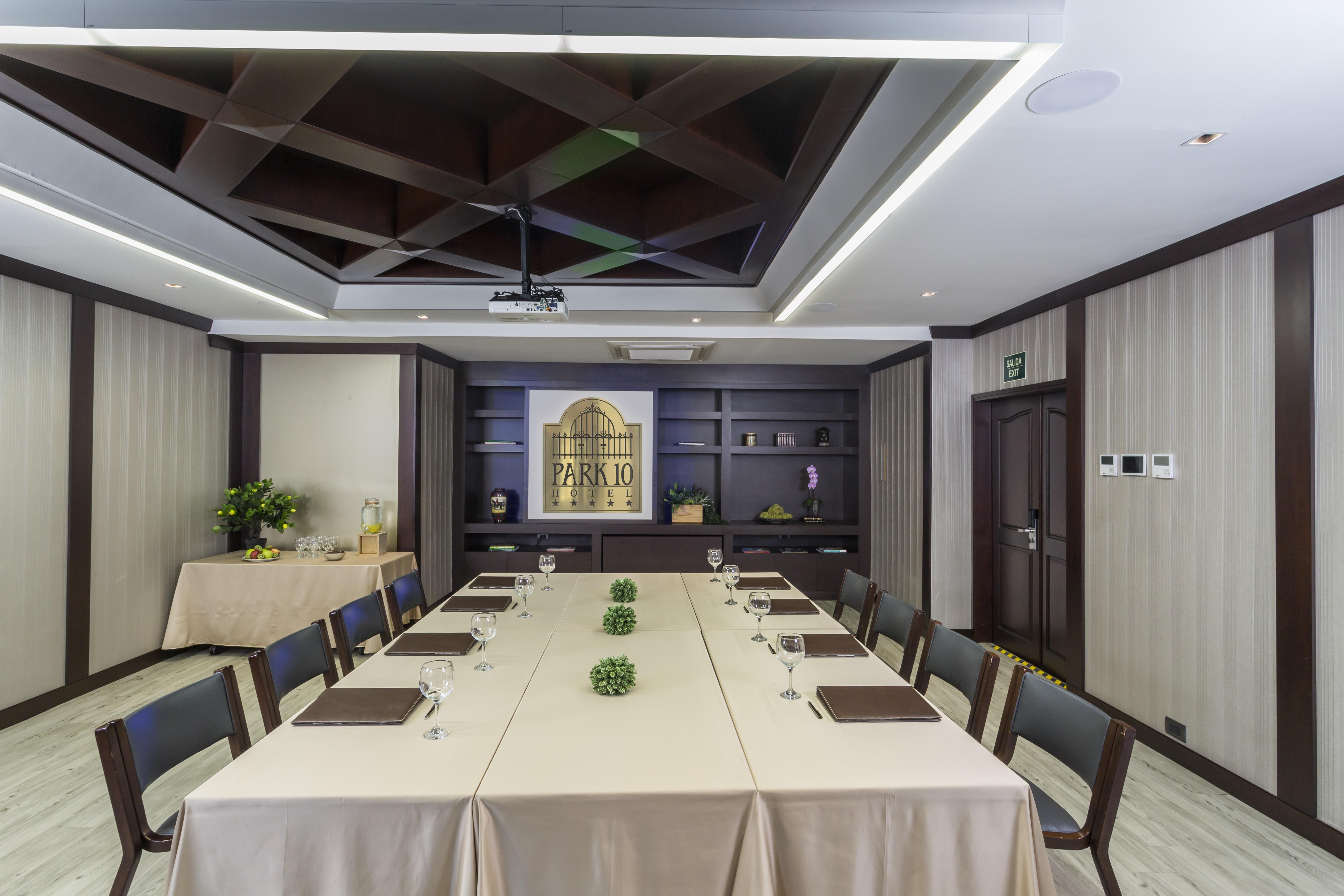 Hotel Park10 Медельїн Екстер'єр фото Meeting room